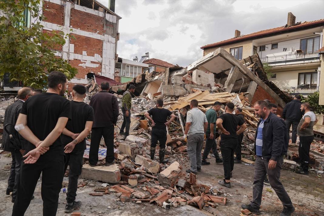 Sındırgı’da önceden boşaltma kararı hayat kurtardı 2